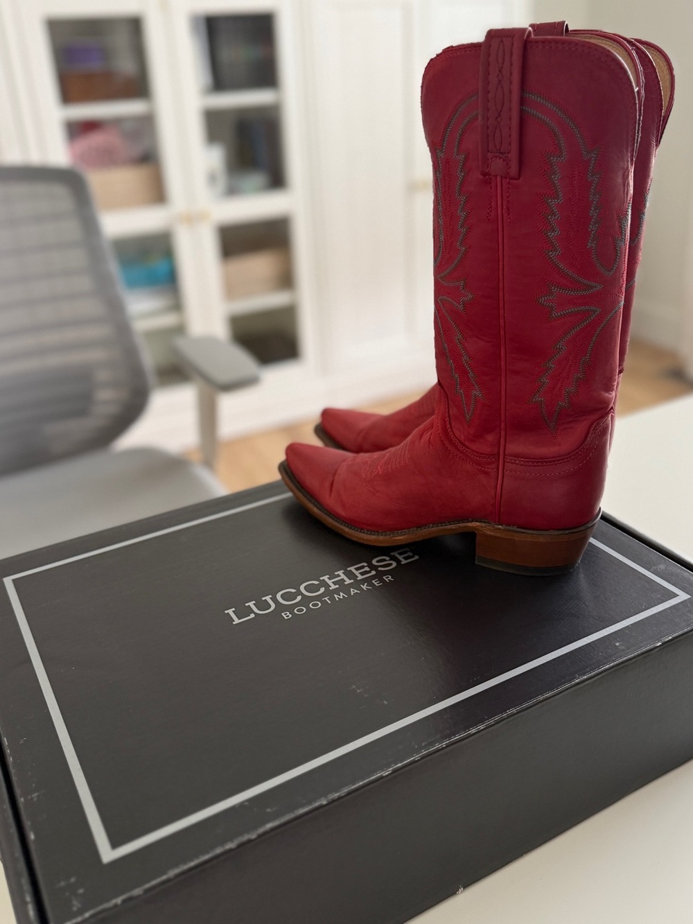 Women’s red Lucchese cowboy boots size 7